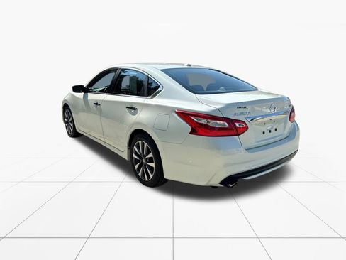Used 2016 Nissan Altima 2.5 SV FWD image 6