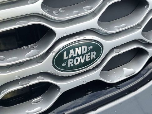 New 2025 Land Rover Discovery S AWD/4WD image 9