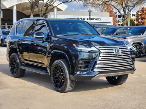 New 2025 Lexus LX 600 4WD w/ Luxury Package image 2