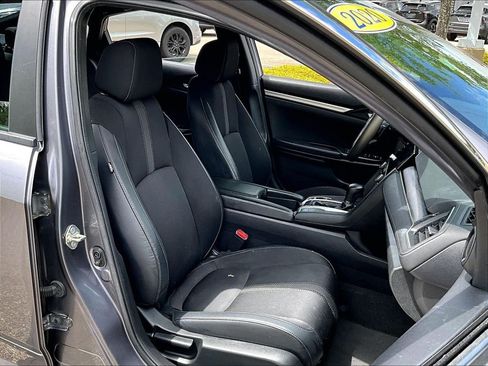 Used 2020 Honda Civic Sport image 11