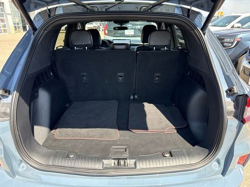 Used 2023 Ford Escape ST-Line w/ Tech Pack #1 AWD/4WD image 9