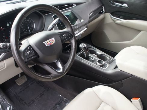 Used 2019 Cadillac XT4 Premium Luxury w/ Cold Weather Package FWD image 11