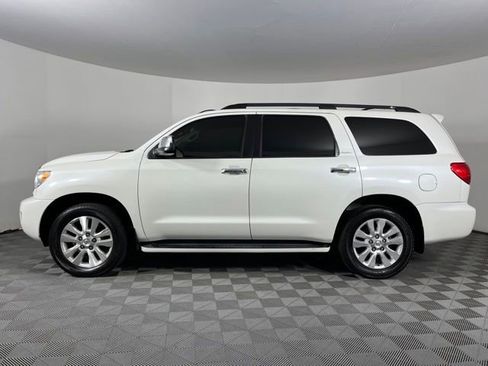 Used 2017 Toyota Sequoia Platinum RWD image 7
