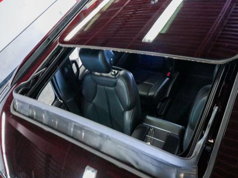 Used 2024 Jeep Wagoneer Series II AWD/4WD image 18