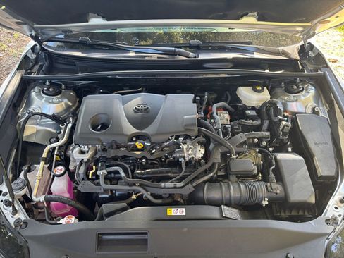 Used 2025 Toyota Camry LE image 32