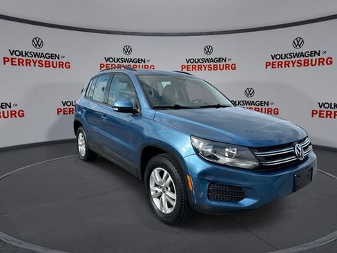 Used 2017 Volkswagen Tiguan S FWD image 2