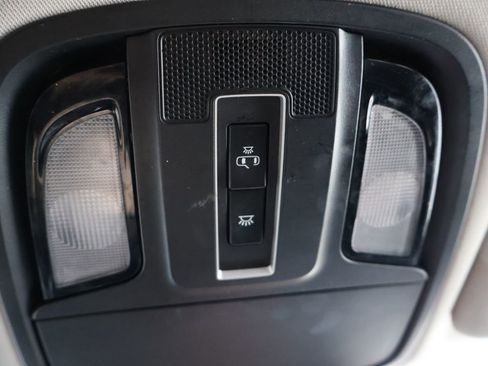 Used 2016 Kia Sorento LX w/ LX Convenience Package image 15