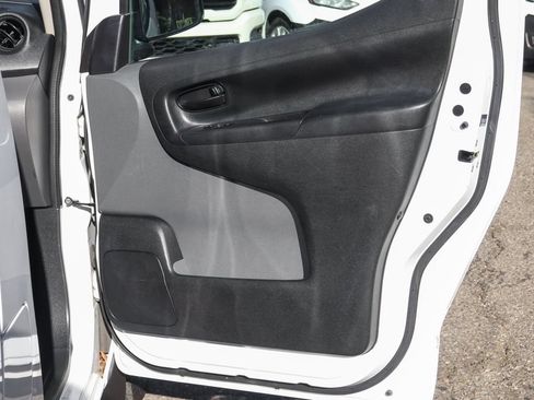 Used 2017 Nissan NV200 S FWD image 31