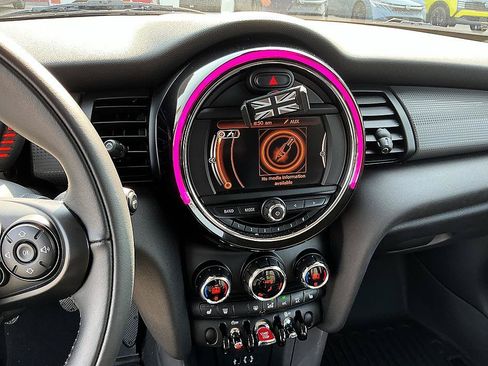 Used 2017 MINI Cooper 2-Door Hardtop FWD image 18