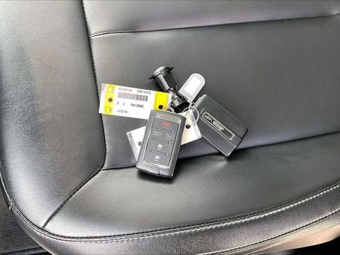 Certified 2023 Jeep Grand Cherokee Limited image 34