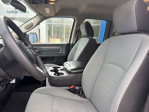 Used 2024 RAM 1500 Classic SLT image 30