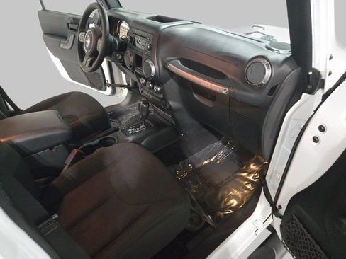 Used 2017 Jeep Wrangler Unlimited Sport image 10