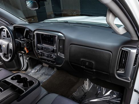 Used 2018 Chevrolet Silverado 1500 LT w/ All Star Edition AWD/4WD image 13