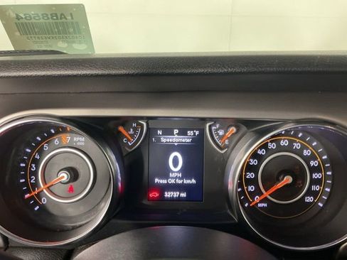 Used 2019 Jeep Wrangler Sport AWD/4WD image 16