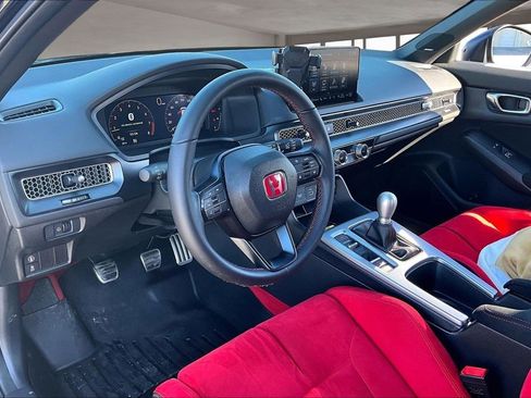 Used 2025 Honda Civic Type R image 15