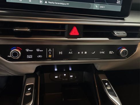 New 2025 Kia Sorento S AWD/4WD image 30