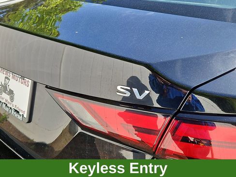 Used 2024 Nissan Sentra SV image 7