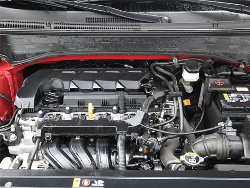 Used 2024 Hyundai Venue Limited image 10