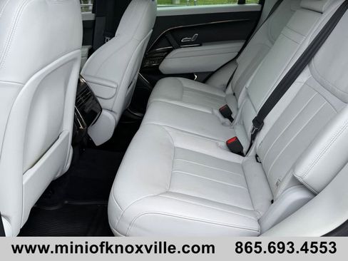Used 2024 Land Rover Range Rover Sport SE image 16
