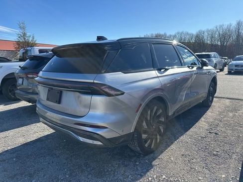 Used 2024 Lincoln Nautilus Reserve w/ Equipment Group 202A image 4