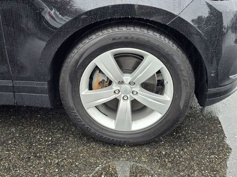 Used 2018 Land Rover Range Rover Velar S image 9