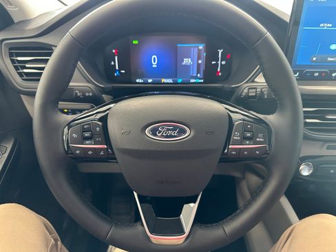 New 2025 Ford Escape SE image 47