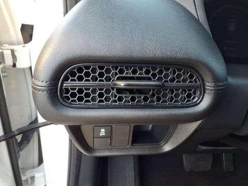 Used 2023 Honda HR-V LX image 28