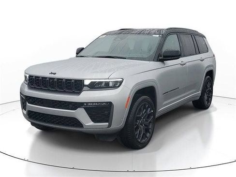 New 2026 Jeep Grand Cherokee L Summit w/ Obsidian Package AWD/4WD image 2