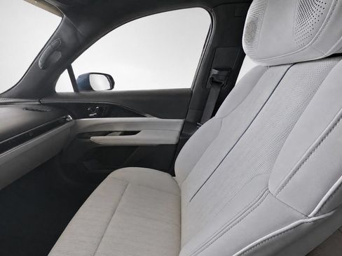 Used 2024 Cadillac Lyriq Luxury RWD image 15