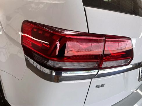 Used 2023 Volkswagen Atlas SE w/ Black Wheel Package FWD image 26