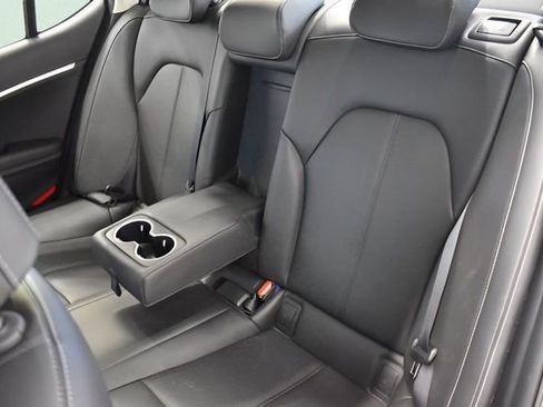 Used 2025 Genesis G70 2.5T AWD/4WD image 7
