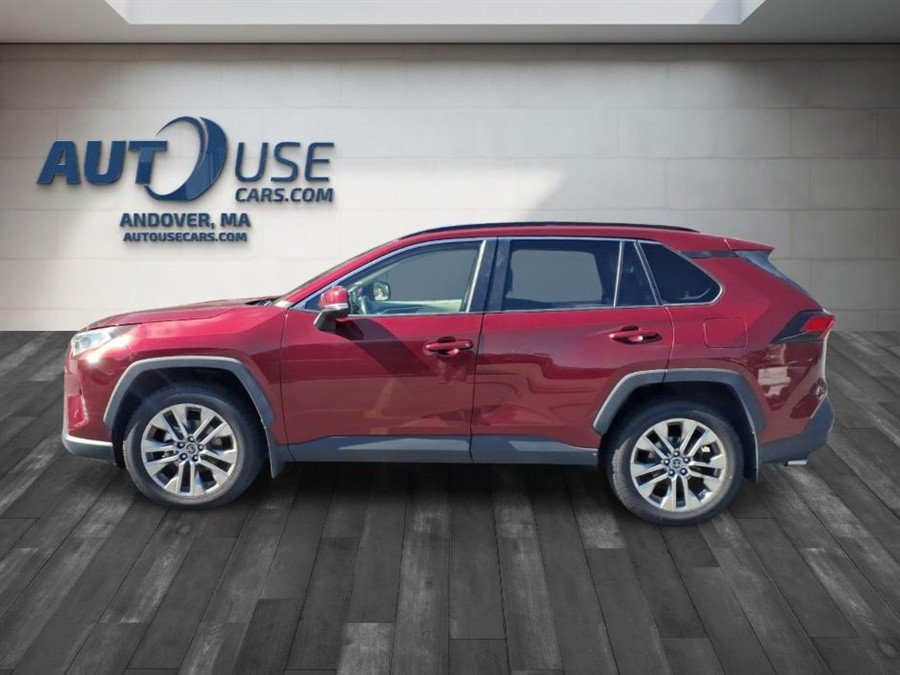 Used 2019 Toyota RAV4 XLE Premium w/ Cold Weather Package AWD/4WD image 4
