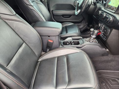 Used 2021 Jeep Wrangler Unlimited Rubicon image 11