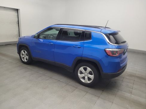 Used 2019 Jeep Compass Latitude FWD image 3