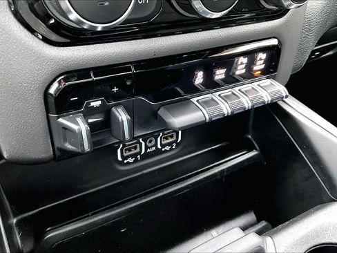 Used 2020 RAM 1500 Laramie w/ Sport Appearance Package image 33