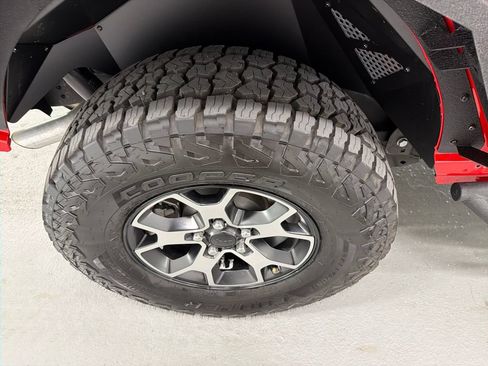 Used 2021 Jeep Wrangler Unlimited Rubicon AWD/4WD image 5