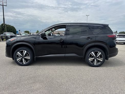 Used 2025 Nissan Rogue SL w/ Tech Package AWD/4WD image 3
