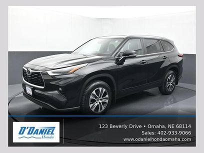 Used 2023 Toyota Highlander XLE