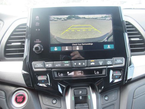 Used 2024 Honda Odyssey Sport image 27