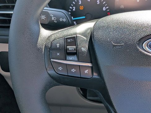 Used 2020 Ford Escape SE image 17