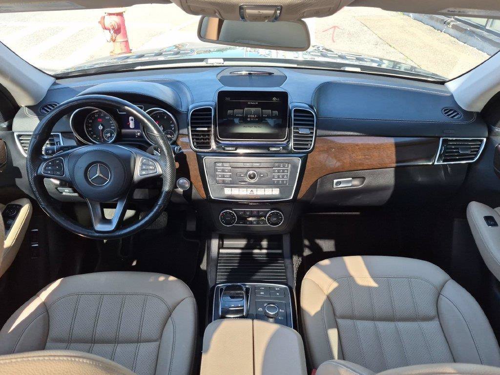 Used 2018 Mercedes-Benz GLS 450 4MATIC image 28