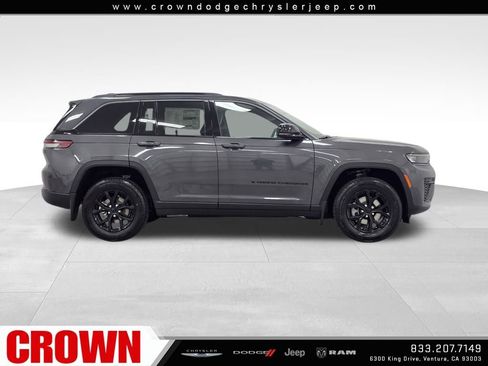 New 2026 Jeep Grand Cherokee Altitude RWD image 4
