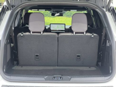 New 2026 Ford Explorer Platinum w/ LUX Leather Package AWD/4WD image 21