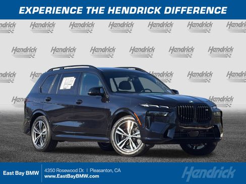 New 2026 BMW X7 M60i image 1