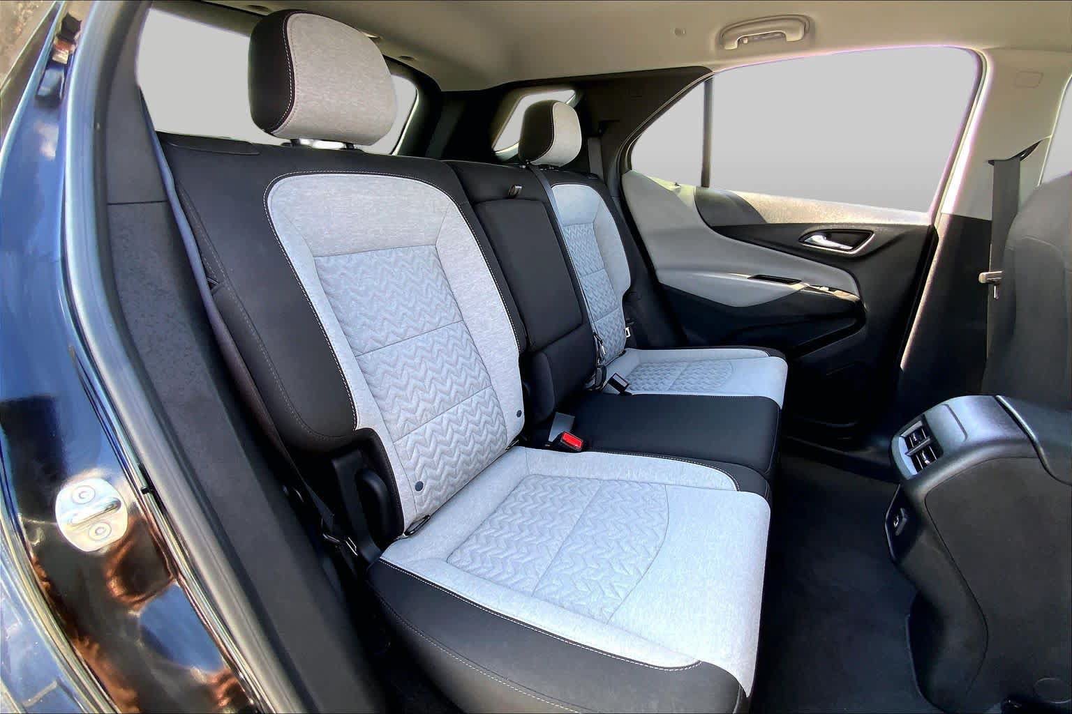 Used 2023 Chevrolet Equinox LS w/ LS Convenience Package FWD image 19
