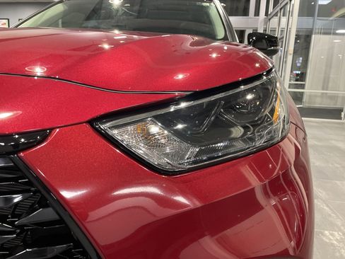 Used 2025 Toyota Highlander XLE image 5