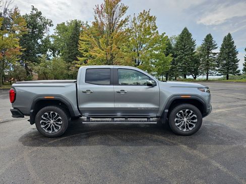 Used 2025 GMC Canyon Denali AWD/4WD image 7