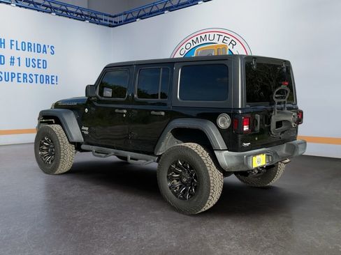 Used 2019 Jeep Wrangler Unlimited Sport S AWD/4WD image 4