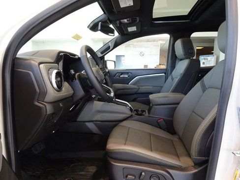 New 2026 Chevrolet Colorado ZR2 w/ Technology Package AWD/4WD image 5