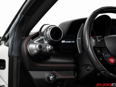 Used 2021 Ferrari F8 Tributo image 32